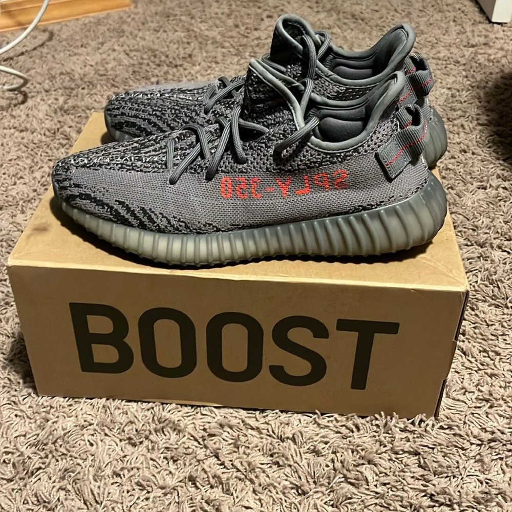 Yeezy 350 V2 ‘Beluga 2.0’ Size 8